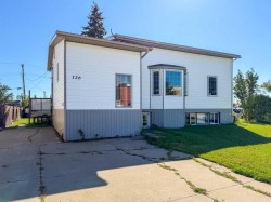 126 3 Street SEFalher, AB T0H 1M0