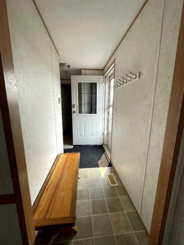18 Dragonfly Crescent, High Level, AB - Indoor Photo Showing Other Room