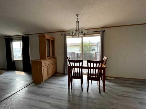 18 Dragonfly Crescent, High Level, AB - Indoor Photo Showing Dining Room