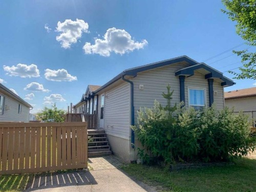 9011 88 Avenue  Grande Prairie, AB T8X 1V5