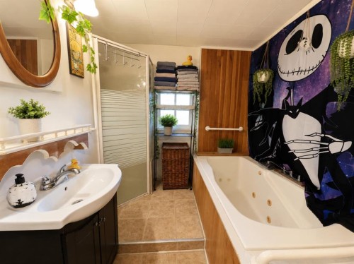 4611 48 Street, Rycroft, AB - Indoor Photo Showing Bathroom