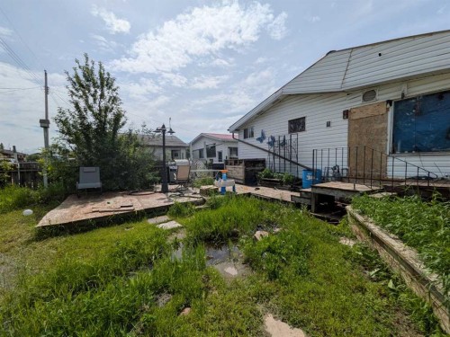 4611 48 Street, Rycroft, AB - Outdoor