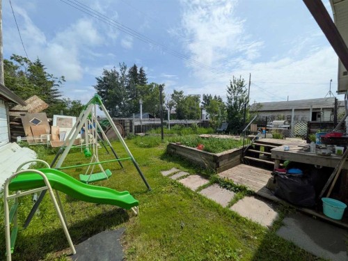 4611 48 Street, Rycroft, AB - Outdoor