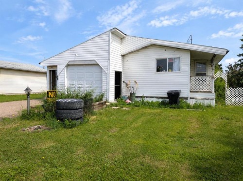 4611 48 Street, Rycroft, AB - Outdoor