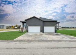 5215 52 Street Valleyview, AB T0H 3N0