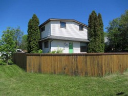 9324 104 Avenue Grande Prairie, AB T8V 1C9