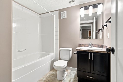 11551 75 Avenue, Grande Prairie, AB - Indoor Photo Showing Bathroom