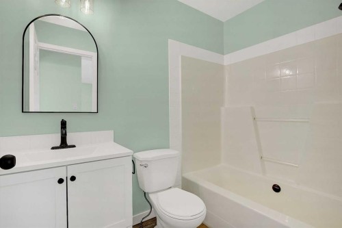 723020 Range Road 95, Beaverlodge, AB - Indoor Photo Showing Bathroom