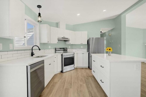 723020 Range Road 95, Beaverlodge, AB - Indoor Photo Showing Kitchen