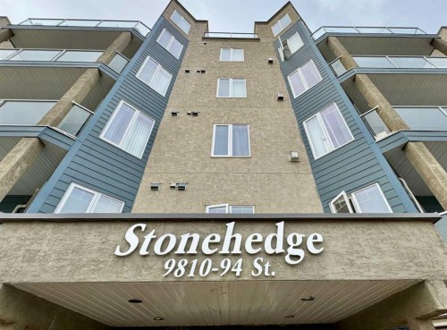 202-9810 94 Street, Peace River, AB - Outdoor