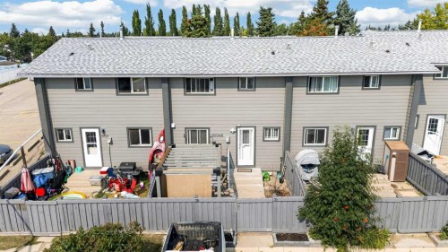 10046 79 Avenue  Grande Prairie, AB T8V 4E8