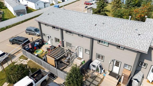 10046 79 Avenue, Grande Prairie, AB 