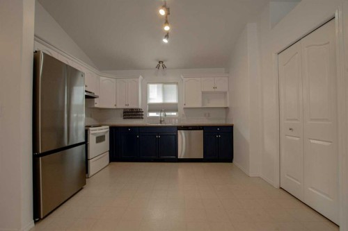 8005 Westpointe Drive, Grande Prairie, AB 