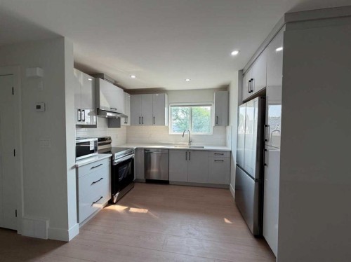 B-9403 103 Avenue , Grande Prairie, AB T8V 1B4 3