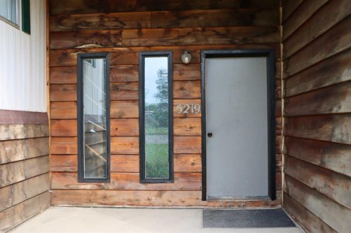 5219 52 Avenue, Valleyview, AB 