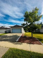10625 Royal Oaks Drive  Grande Prairie, AB T8V 8G3
