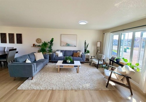 10418 105 Ave, La Crete, AB 