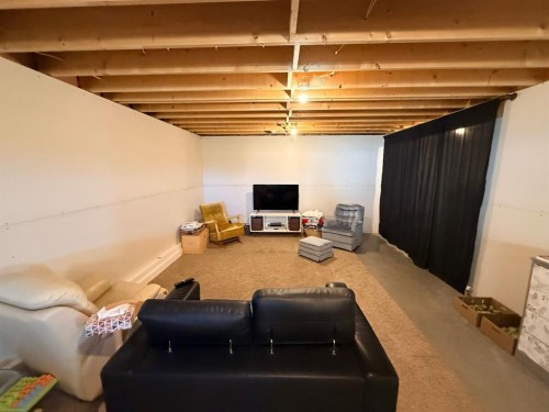10418 105 Ave, La Crete, AB 