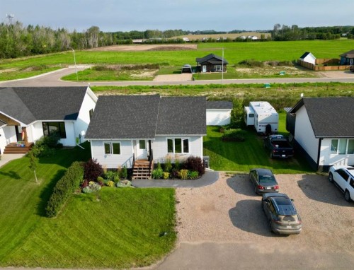 10418 105 Ave, La Crete, AB 