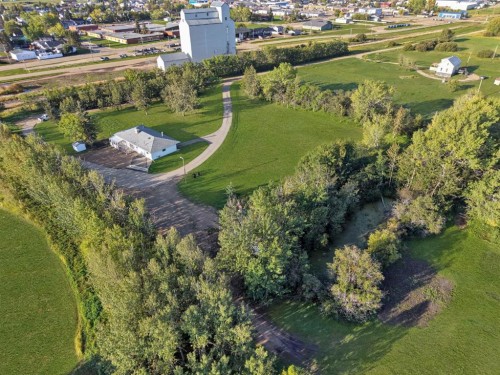 122 Railway Avenue Ne, Falher, AB 