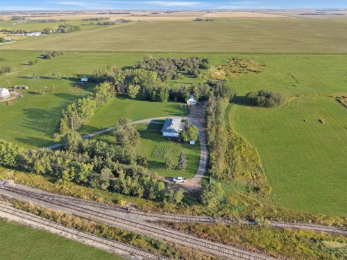122 Railway Avenue Ne, Falher, AB 