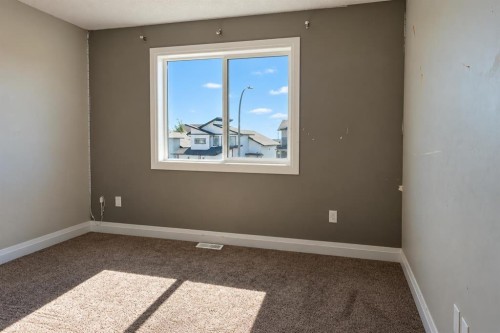 8674 122 Avenue, Grande Prairie, AB 
