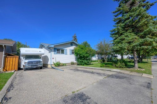 9630 91B Avenue  Grande Prairie, AB T8V 0H2