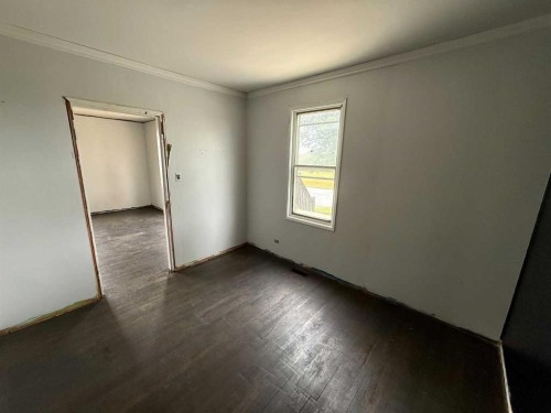 824 1 Avenue, Hines Creek, AB 
