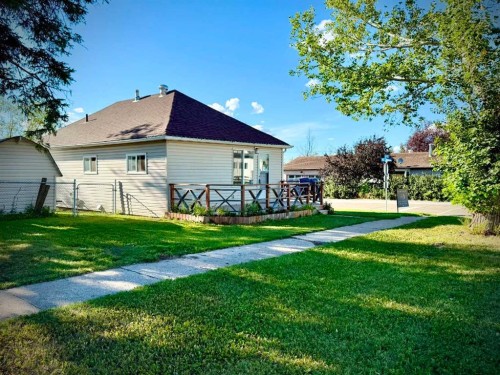 9732 100 Street, Wembley, AB 