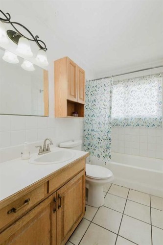 9205 111 Avenue, Grande Prairie, AB 