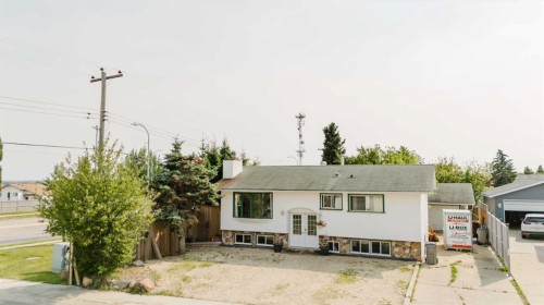 9205 111 Avenue, Grande Prairie, AB 