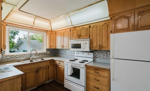 9205 111 Avenue, Grande Prairie, AB 