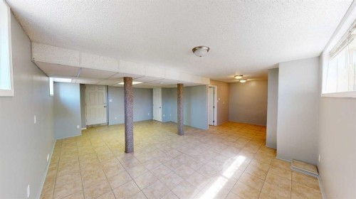 B-9835 100A Avenue , Sexsmith, AB T0H 3C0 4