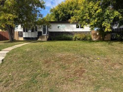 4530 54 Avenue Grimshaw, AB T0H 1W0