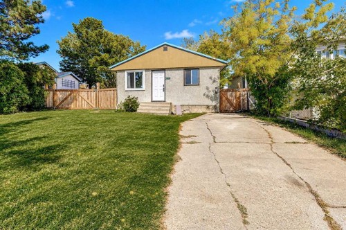 9320 106 Avenue, Grande Prairie, AB 