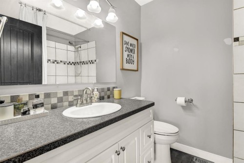810 Almond Avenue, Beaverlodge, AB 