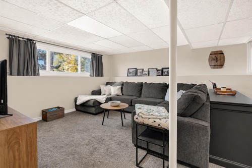 810 Almond Avenue, Beaverlodge, AB 