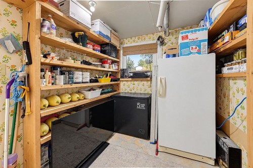 810 Almond Avenue, Beaverlodge, AB 