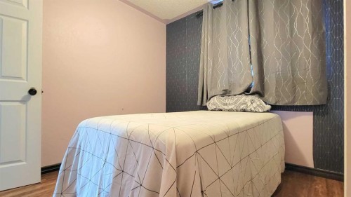9810 102 Avenue, Sexsmith, AB 