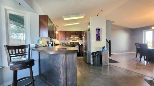 9810 102 Avenue, Sexsmith, AB 
