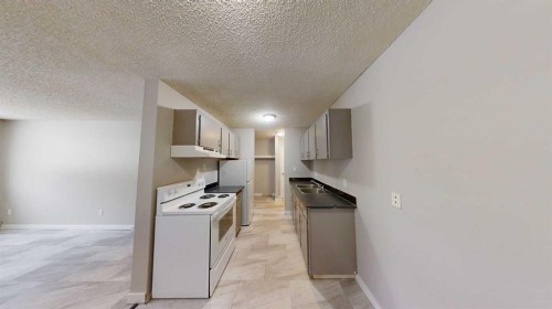 102-9515 100 Avenue , Grande Prairie, AB T8V 0S8 3