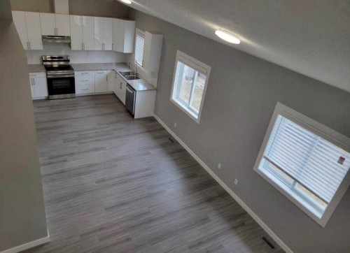 C-9408 103 Avenue , Grande Prairie, AB T8V 1B5 2