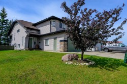 12302 107A Street Grande Prairie, AB T8V 4X1