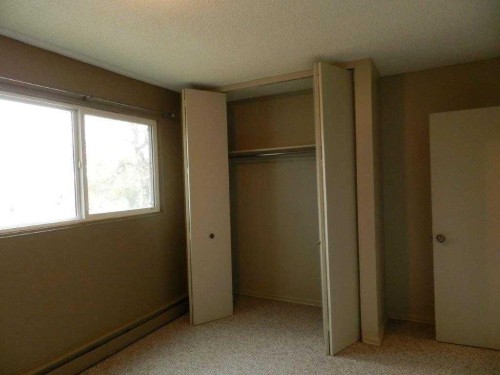 #-9802 98 Avenue, Peace River, AB 