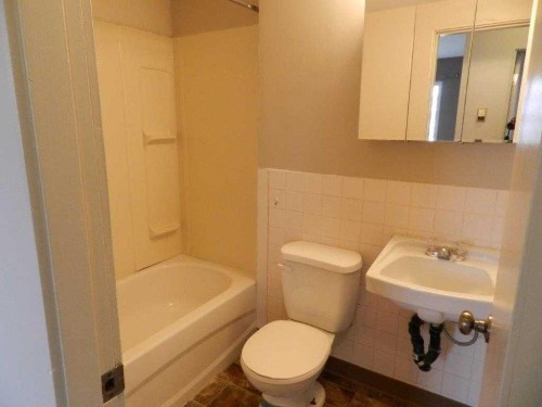 #-9802 98 Avenue, Peace River, AB 
