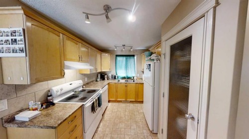 B-9334 Lakeland Drive , Grande Prairie, AB T8X 1N5 5