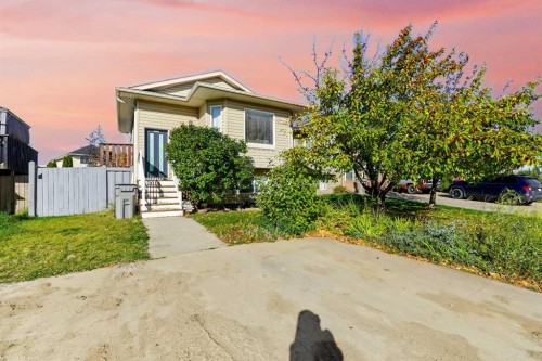 13014 94 Street  Grande Prairie, AB T8X 1S7