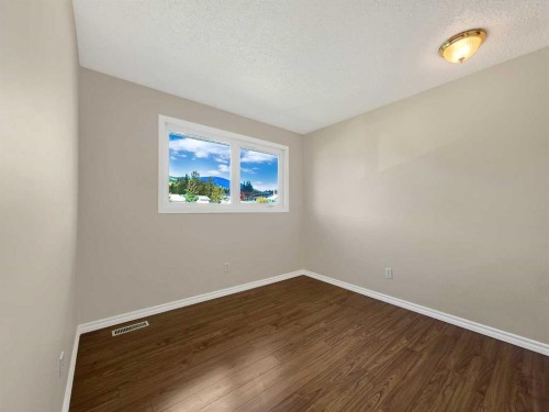 5 97 Avenue, Grande Cache, AB 