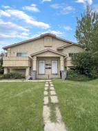 B-9406 100 Avenue Grande Prairie, AB T8V 0S9