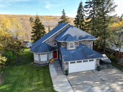 12809 92 Street  Peace River, AB T8S 1W8